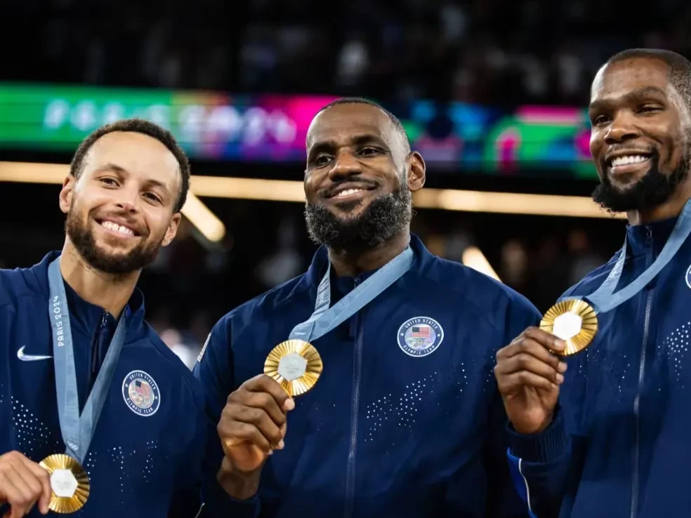 一名球员的优异表现带领球队获得胜利 一名球员的优异表现带领球队获得胜利