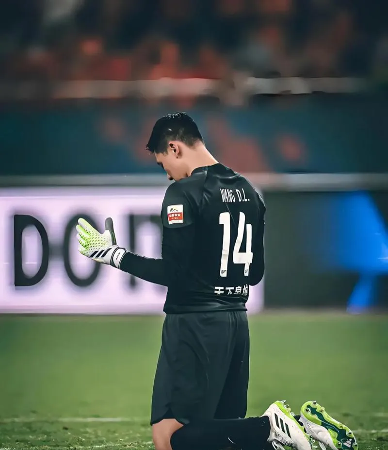 关于申花队迎来新教练,士气如何受到影响?的信息 关于申花队迎来新教练,士气如何受到影响?的信息