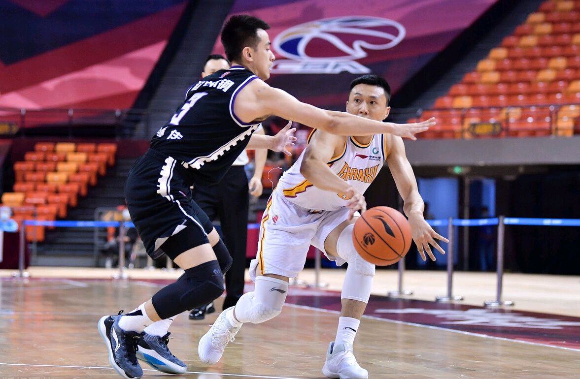 黑龙江男篮胜券在握,轻松获胜 黑龙江男篮胜券在握,轻松获胜