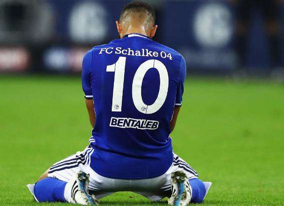 关于沙尔克遭遇客场失利，遭遇两连败的信息