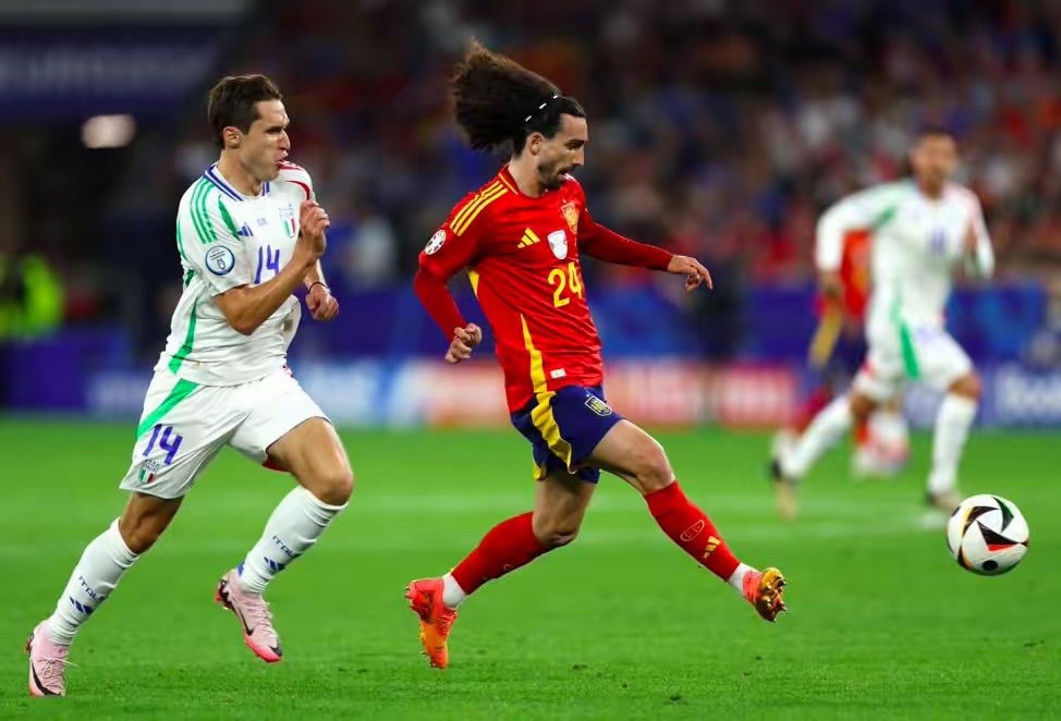 包含西班牙队欧洲杯预选赛轻松取胜：立陶宛败北的词条