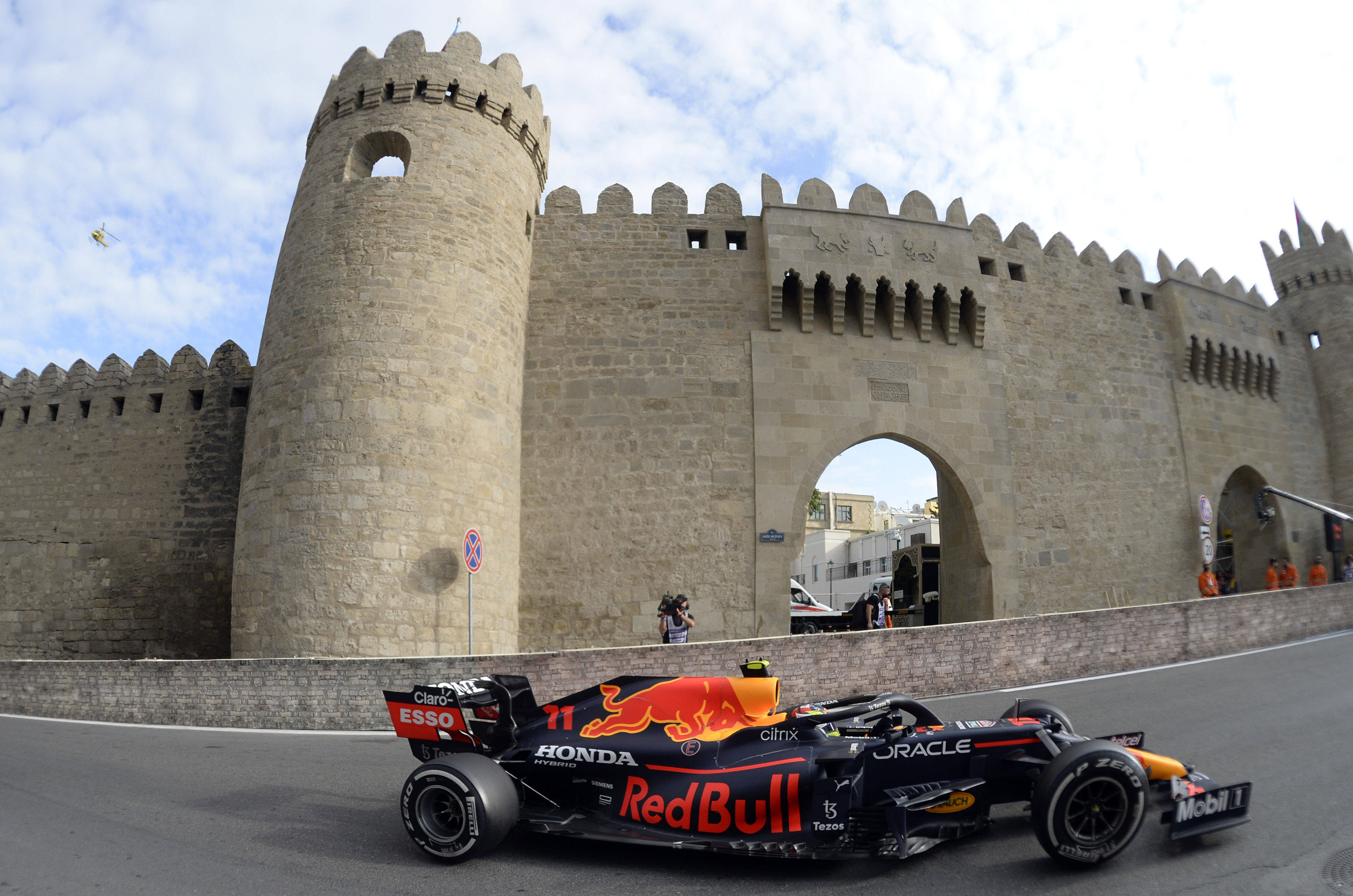 阿斯顿马丁轻取迈凯伦，佩雷兹扛起全队的简单介绍