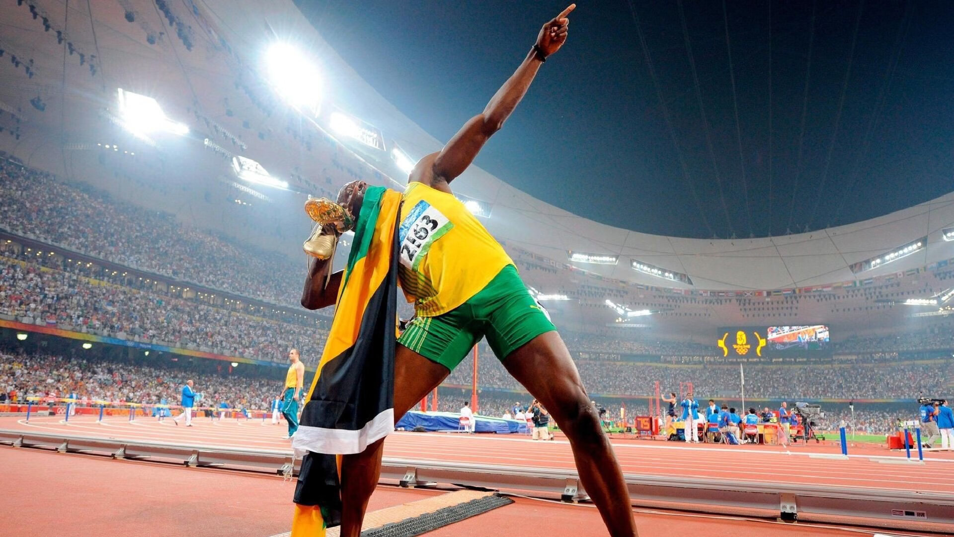 冰与火的交锋，马丁内利个人能力完全展现，冰岛对阵加拿大的战术启示